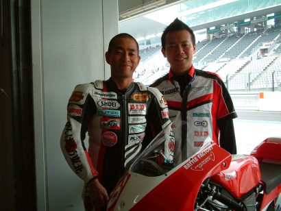 山本選手と船田メカ